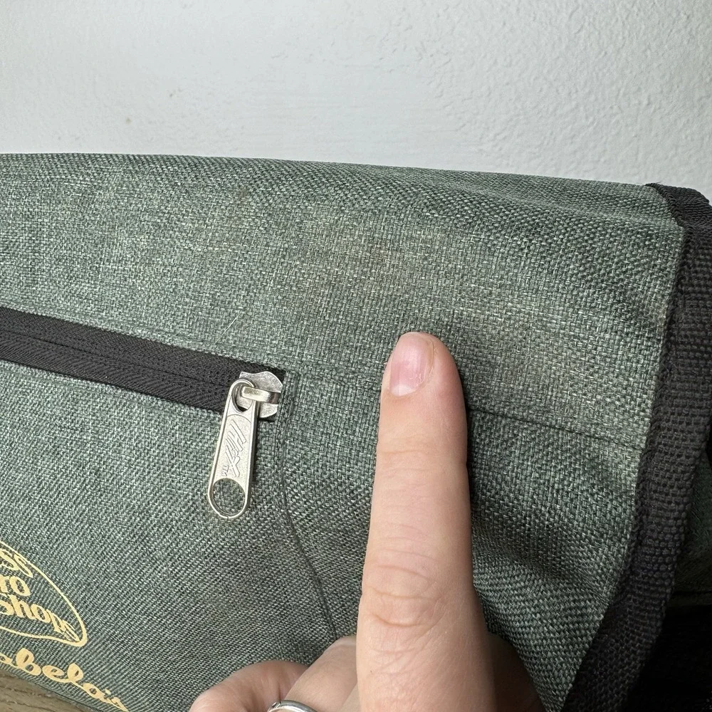 Bass Pro Shops Cabelas Green Satchel Computer Bag Promotional‎ Advertisement Bag
